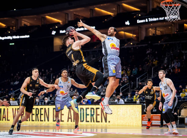 火箭的行动 火箭的行动