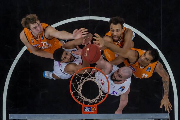 在比赛后期 在比赛后期