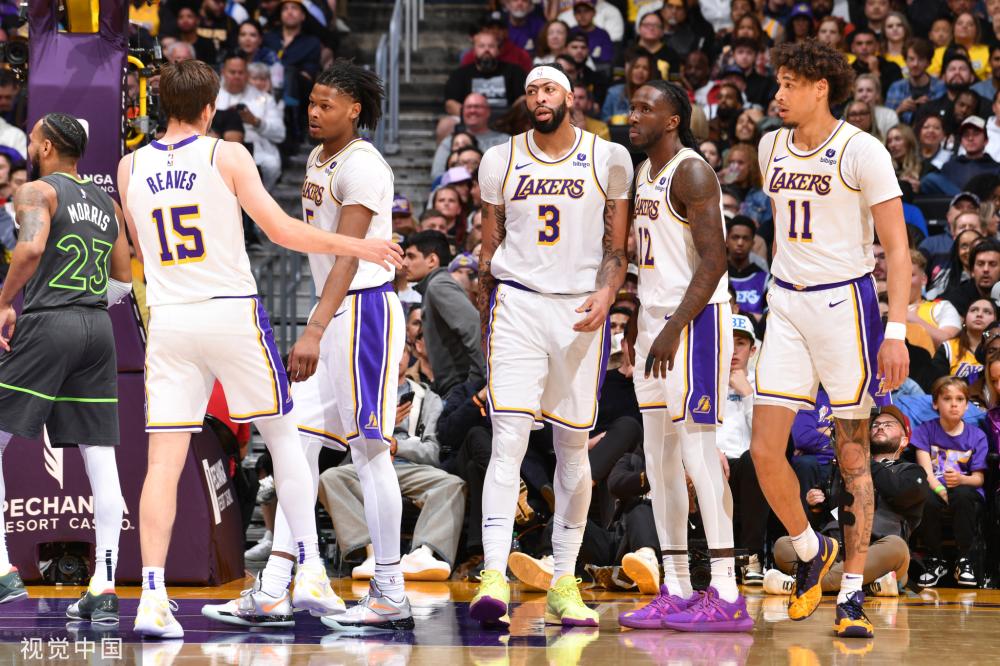 球员是否应 球员是否应